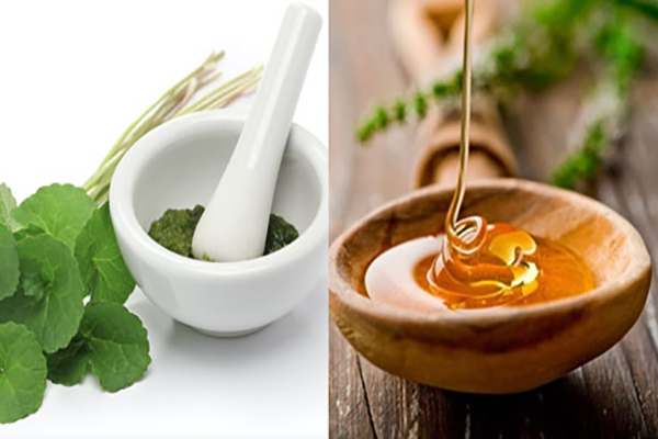 Mặt nạ rau má và mật ong