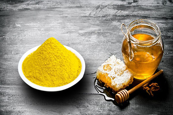 Mặt nạ nghệ kết hợp mật ong nguyên chất trị mụn