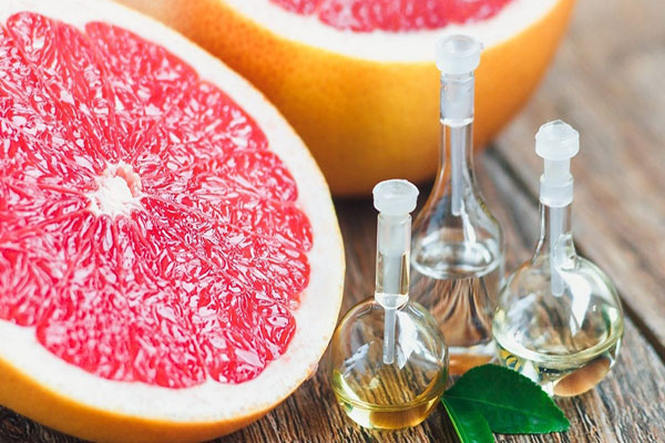 Trong tinh dầu bưởi chứa lượng lớn vitamin C