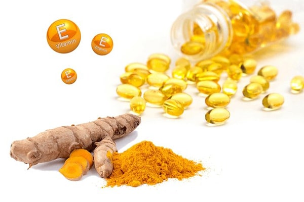 Nghệ và vitamin E trị mụn, ngừa sẹo thâm