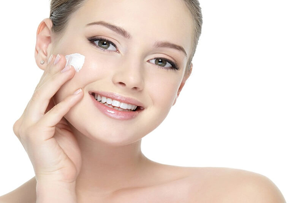 Dưỡng ẩm giúp thúc đẩy quá trình tái tạo da