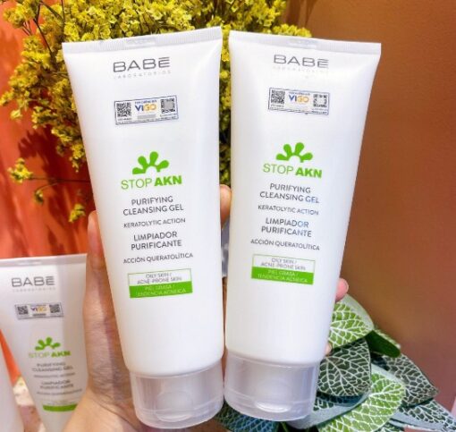 Kem Dưỡng Ẩm Giảm Mụn Babe Stop AKN Mattifying Moisturiser 50ml
